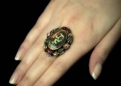 Sale a subasta por 570.000 euros el anillo que Picasso hizo para Dora Maar